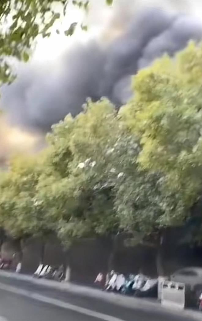 江西新余一临街店铺发生火灾 已造成39人死亡  