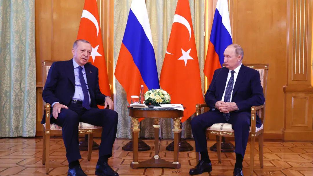 俄乌冲突以来普京首次出访北约国家，土耳其为何能“左右逢源”？