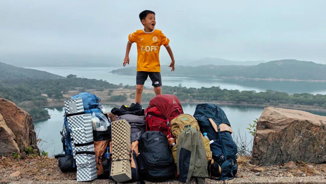 7天负重徒步100公里，翻越20多座山，杭州一群家长带娃极限挑战！