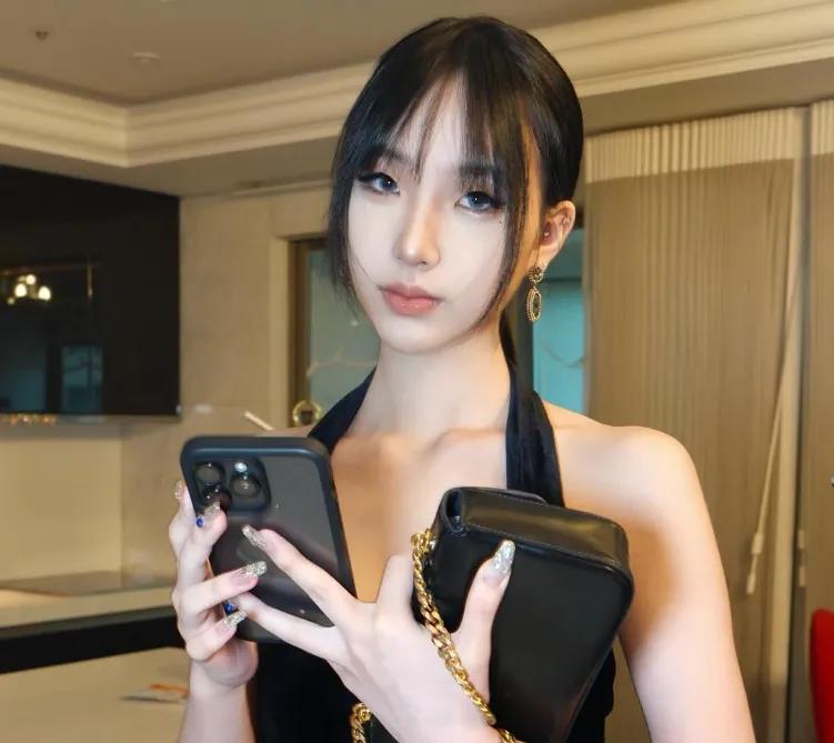 小S女儿近照变脸被质疑整容，鼻子发黑又突兀，身材变化令人忧心